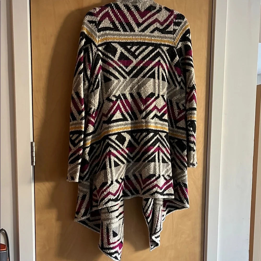 Geometric Patterned Open Front Sweater - Picture 5 of 8